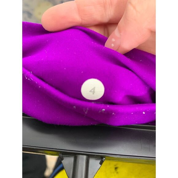 Lululemon Purple Mesh Cut Out Legging Size 4 - Picture 8 of 8